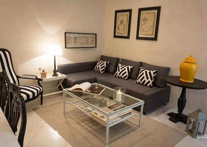 Oltrarno - Tuscan Stone * فلورنس